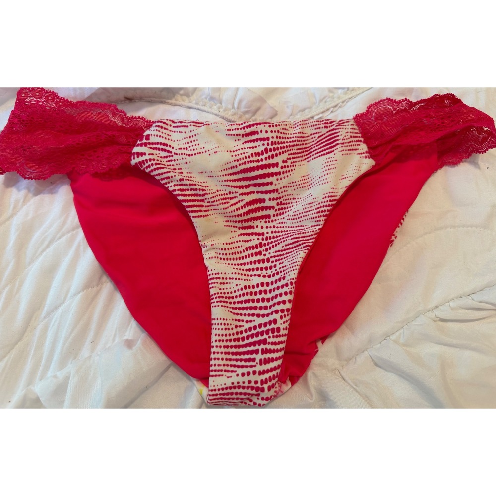 Beach Bunny Reversible Pink White Lace Trim Ruched Bikini Bottom medoum